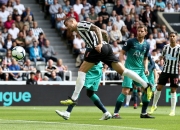 开云体育app-卡迪夫城全队同心协力，客场力挫对手反超