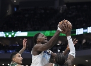 开云体育直播-雄鹿队士气高昂，再次力争进入总决赛的简单介绍