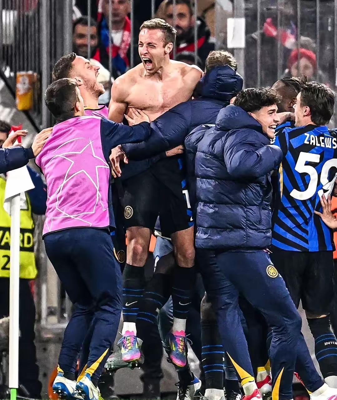 包含里昂血洗国际米兰，姆巴佩统治全场的词条