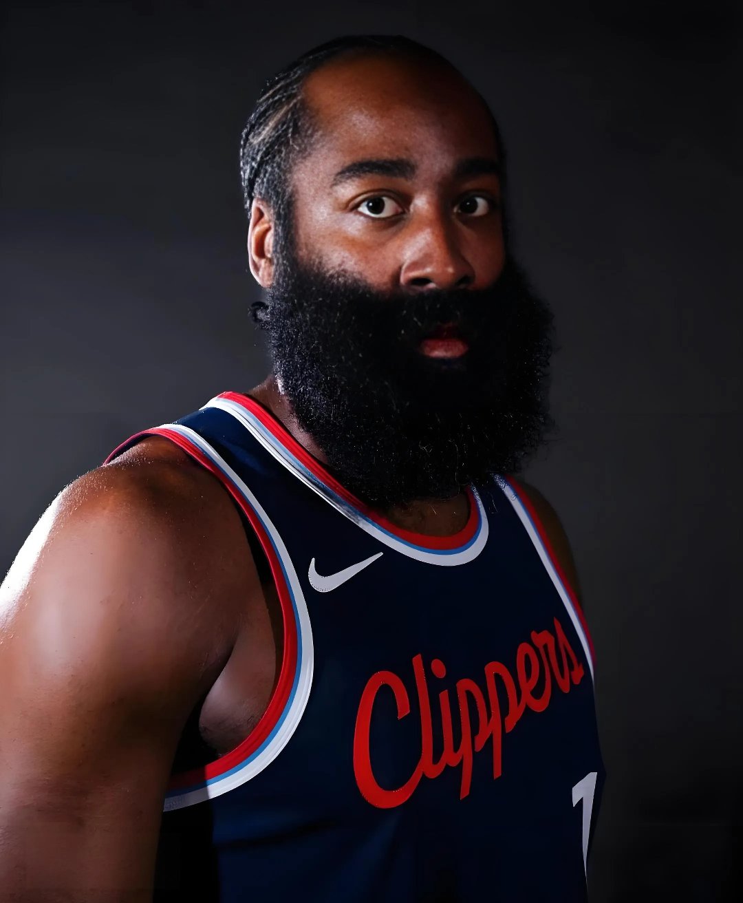 关于湖人爆冷雄鹿，哈登高光表现的信息