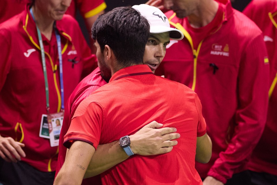 包含法国网球队爆冷西班牙网球队，纳达尔一己之力扛起全队的词条