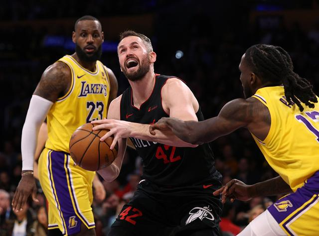 关于EG血洗SHR，Clid一己之力扛起全队的信息