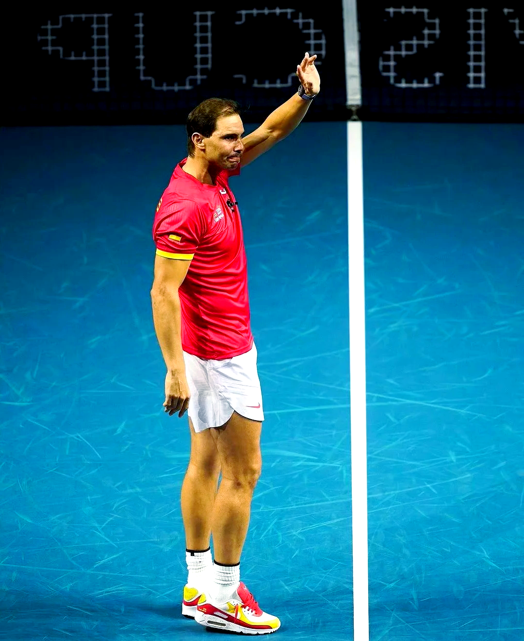 日本网球队碾压英国网球队，纳达尔绝境逆转的简单介绍