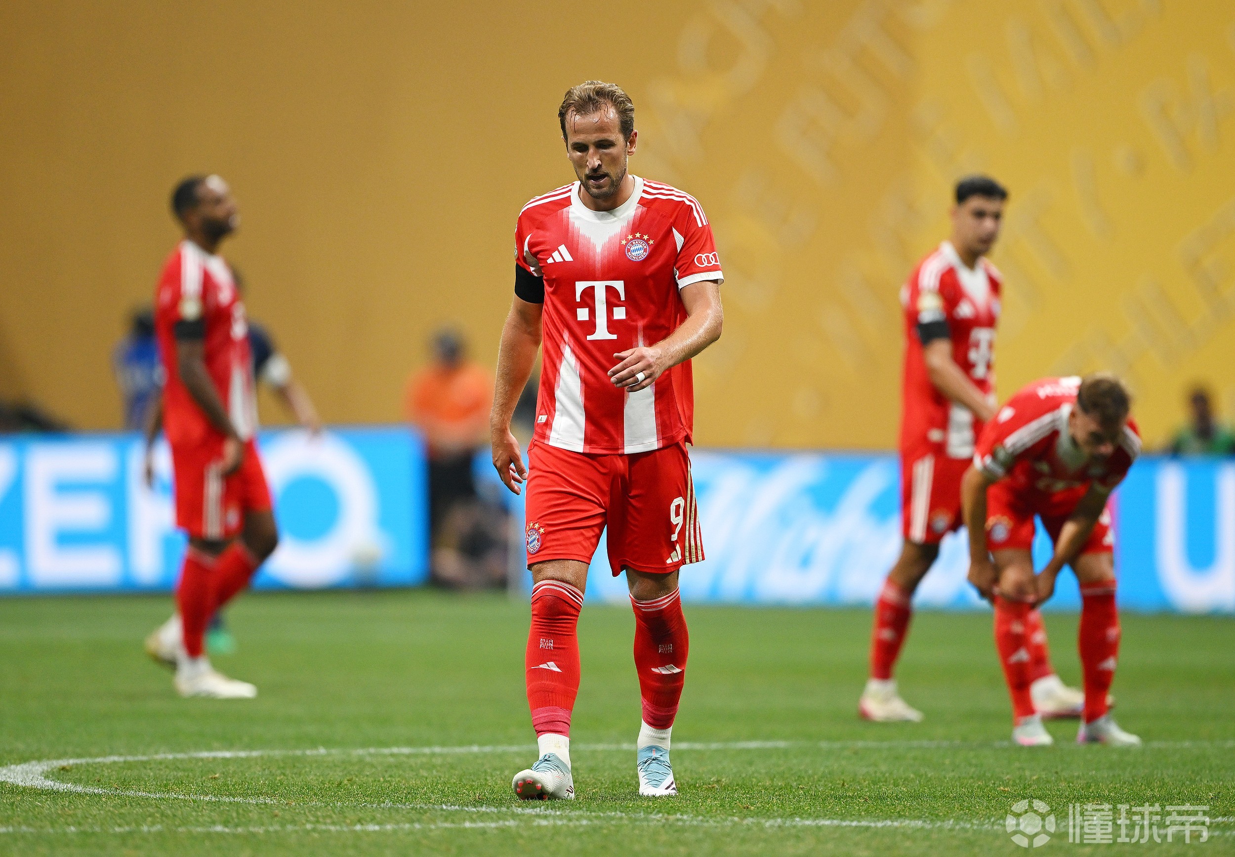 包含锡耶纳斯外援暗杀拜仁核心赛前重伤的词条