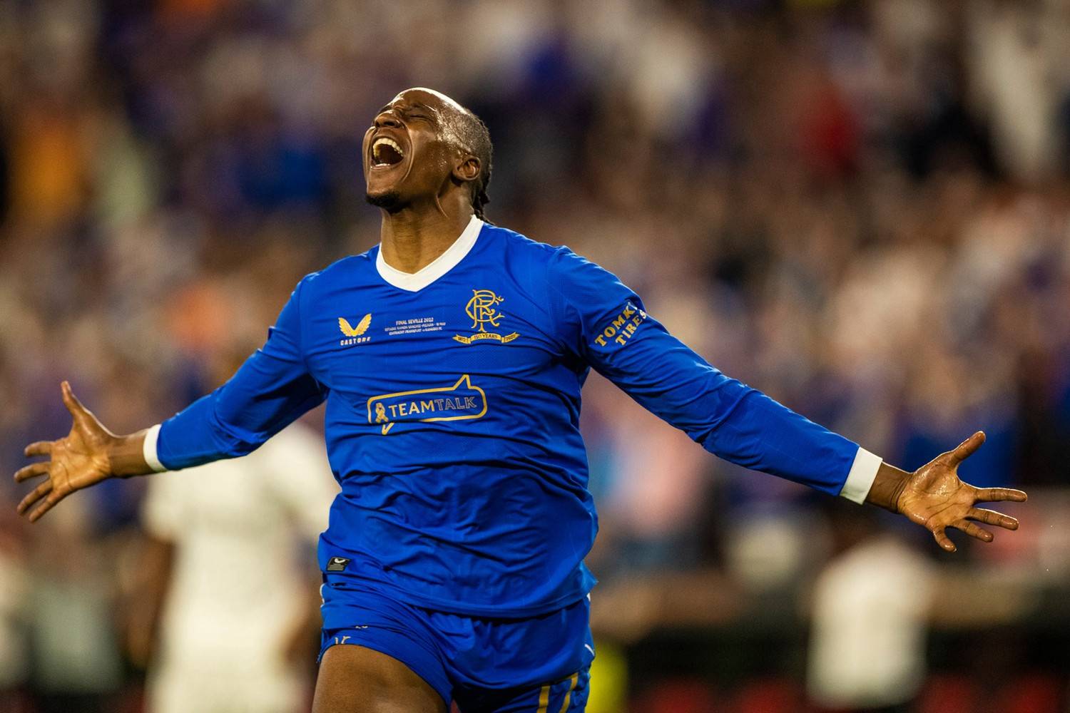 欧赛场上一场精彩对决，谁脱颖而出？