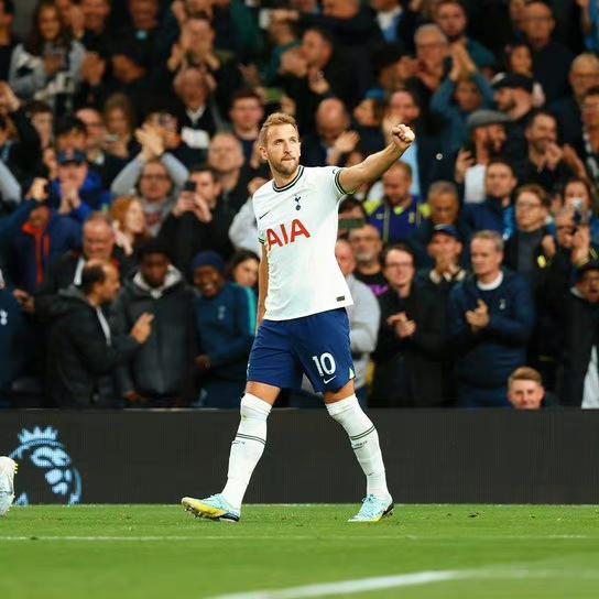 热刺主场大胜南安普顿，孙兴慜双响凯恩传射的简单介绍