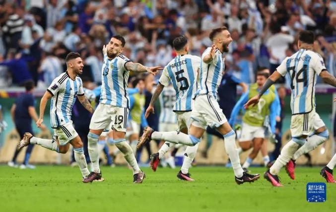 关于日本险胜克罗地亚，范戴克扛起全队的信息