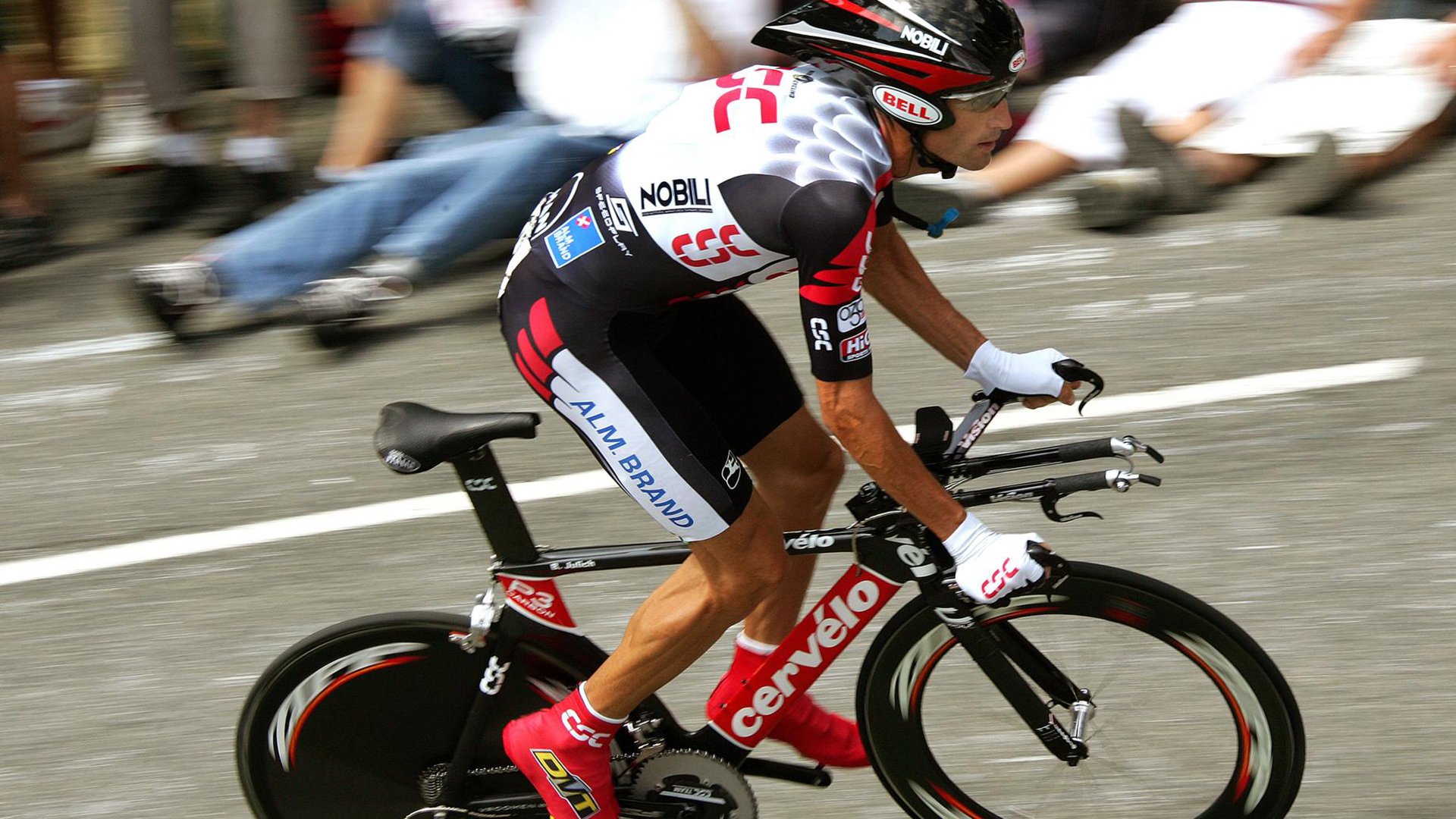 法比尼奥状态火热，AC米兰险胜摩洛哥，红黑军团展现唯一性